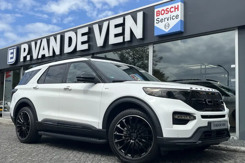 Ford Explorer (2023)