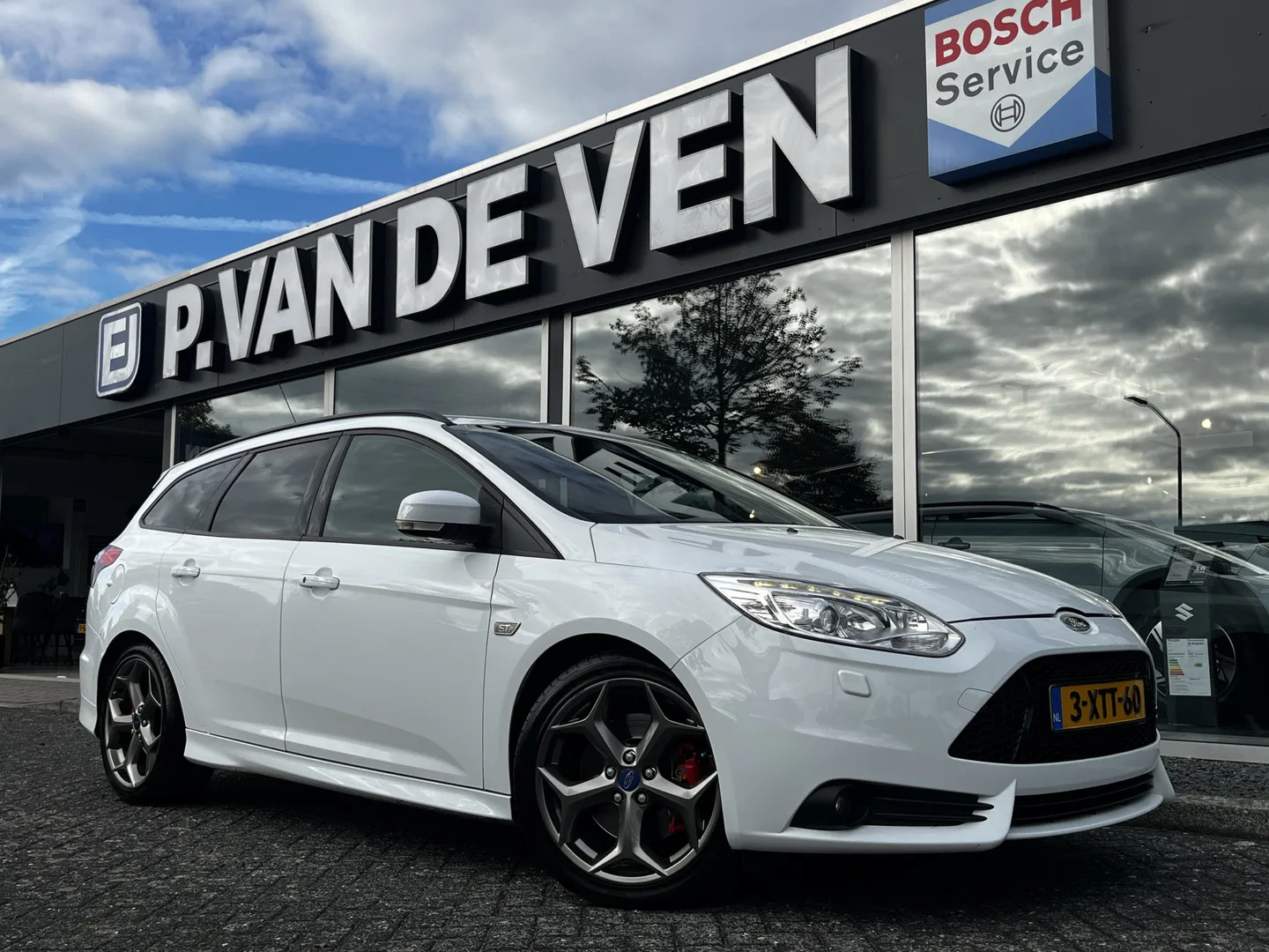 Ford Focus (2014) — foto 1