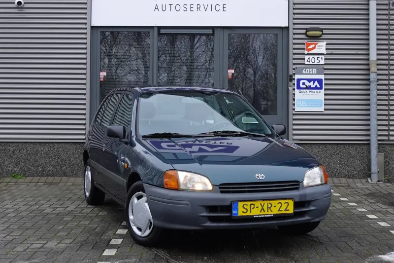 Toyota Starlet (1998)