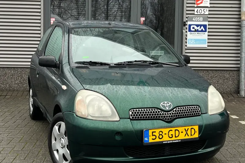 Toyota Yaris (2000)