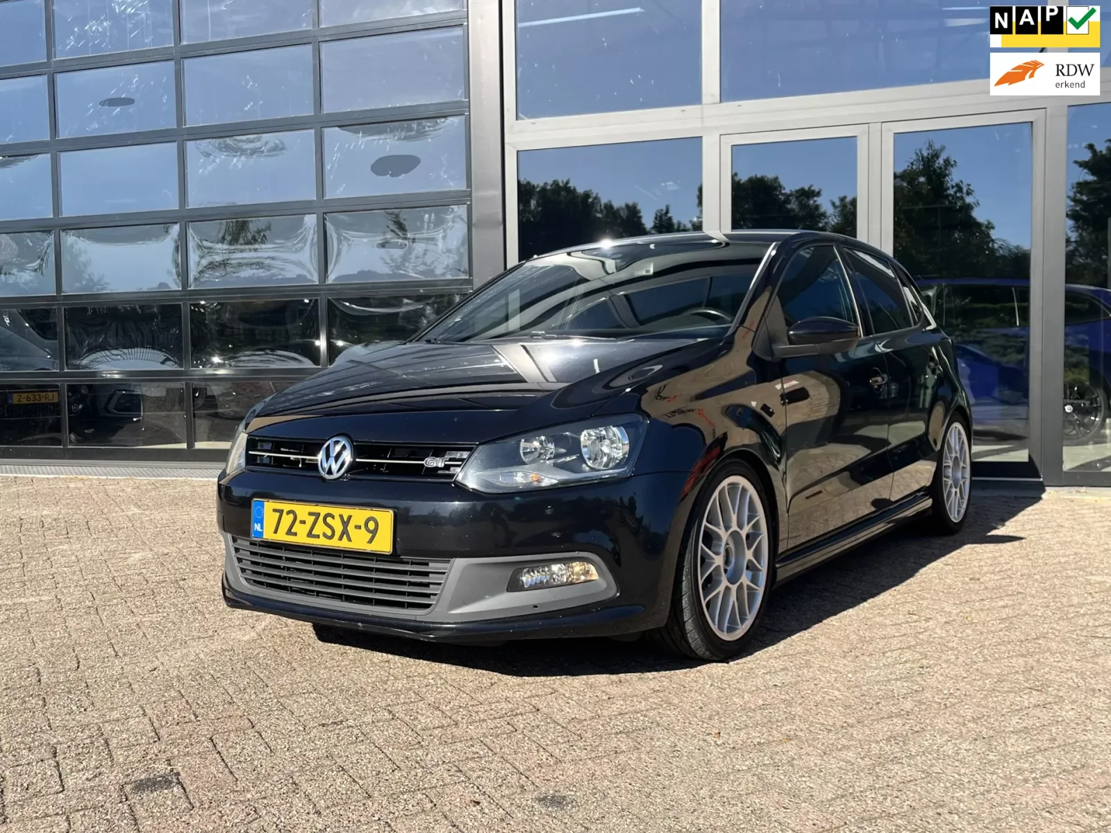Volkswagen Polo (2013) — foto 1