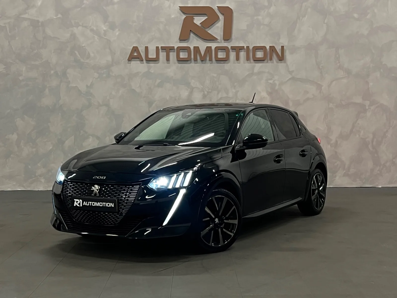 Peugeot 208 (2023) — foto 1