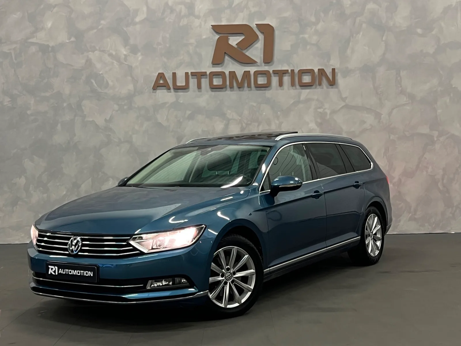 Volkswagen Passat (2018) — foto 1