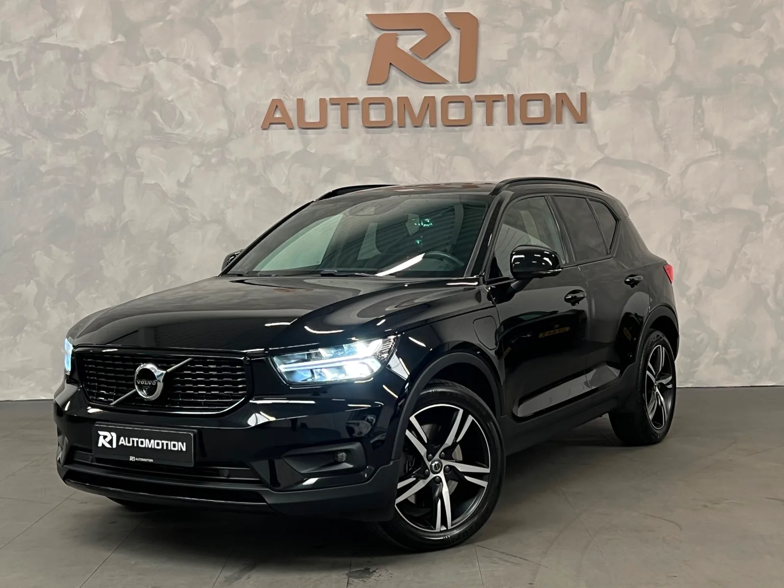 Volvo XC40 (2021) — foto 1