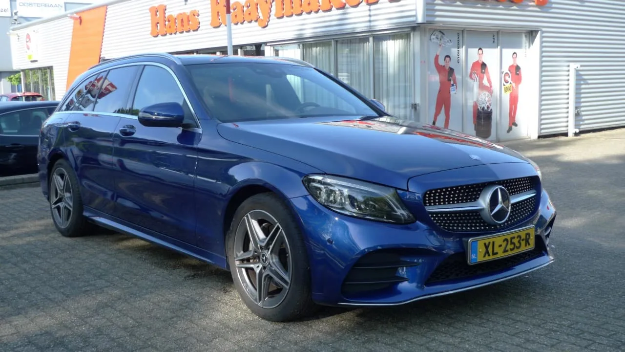 Mercedes-Benz C180 (2019) — foto 1
