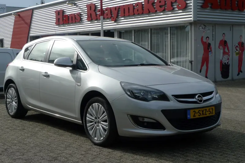 Opel Astra (2013)