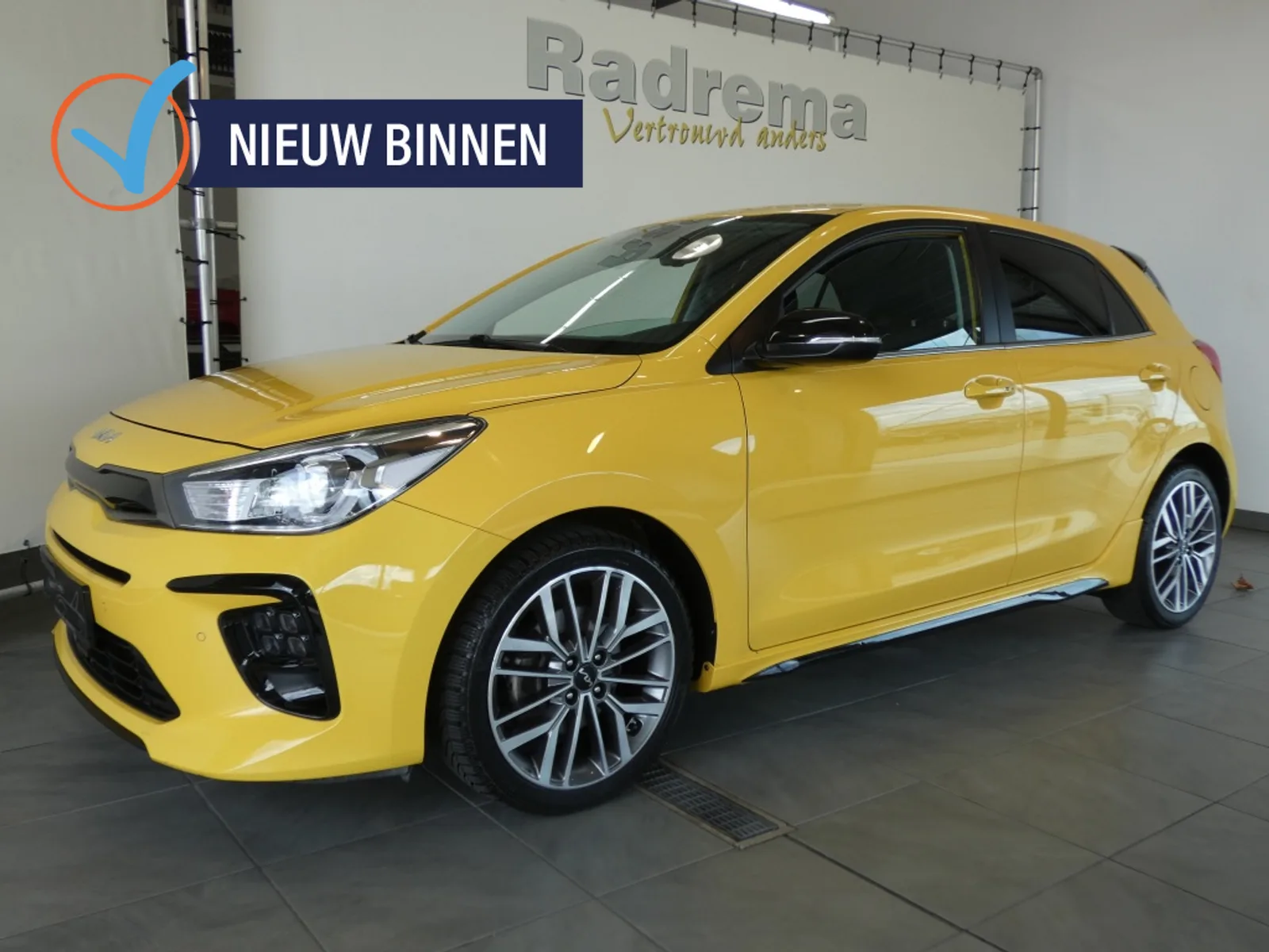 Kia Rio (2022) — foto 1
