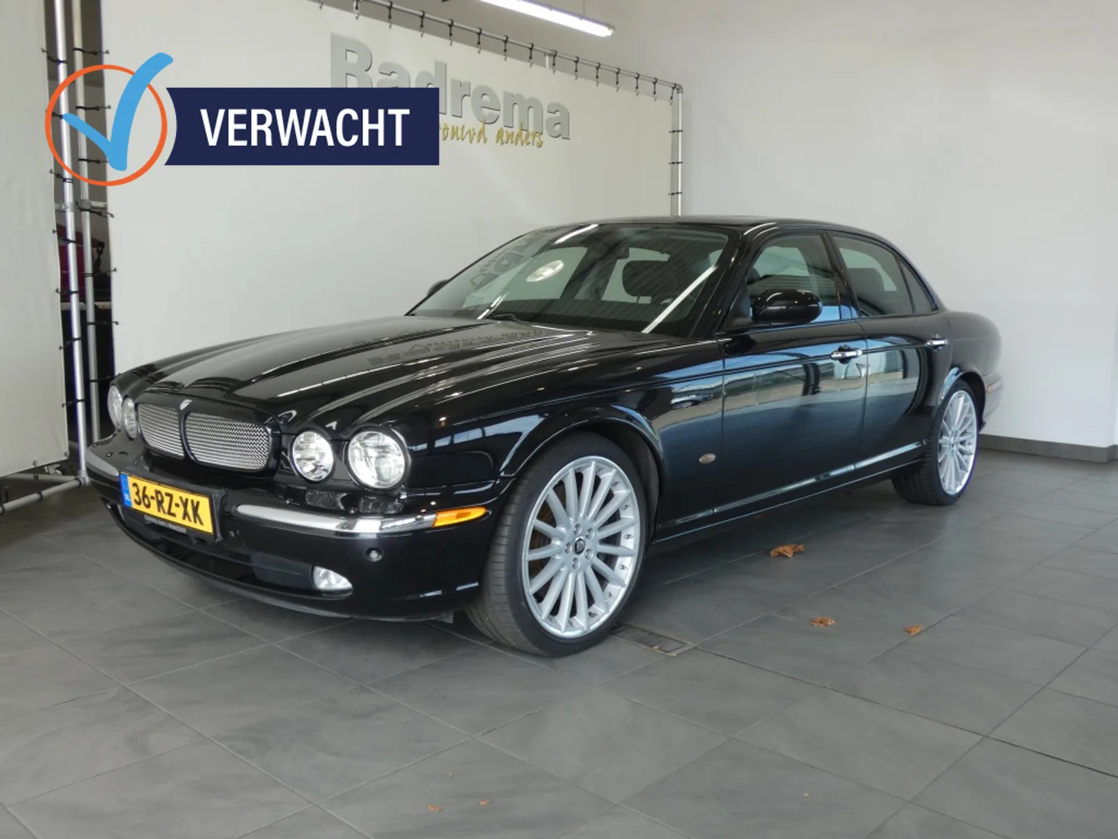 Jaguar XJ (2005) — foto 1