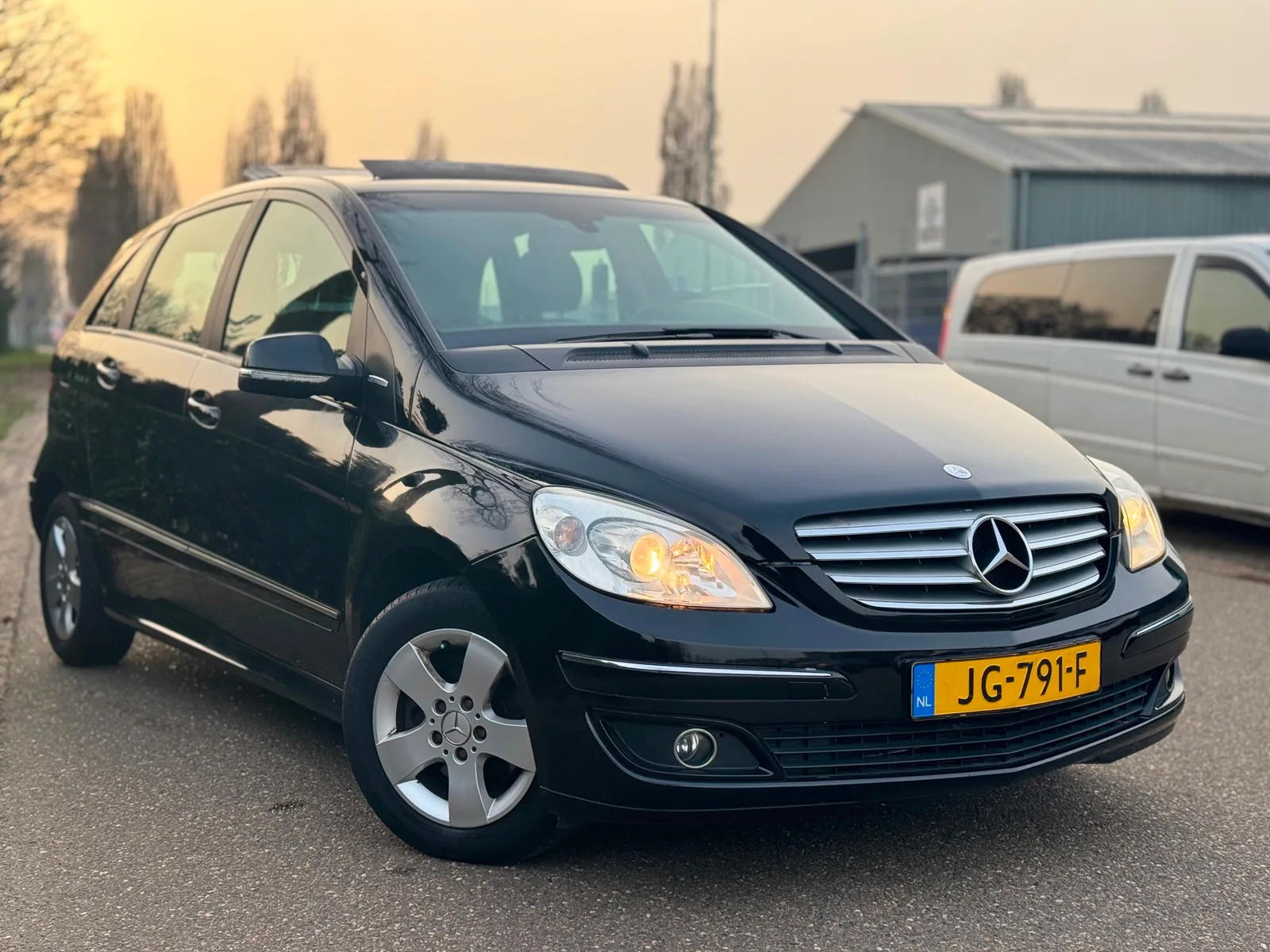 Mercedes-Benz B-Klasse (2009) — foto 1
