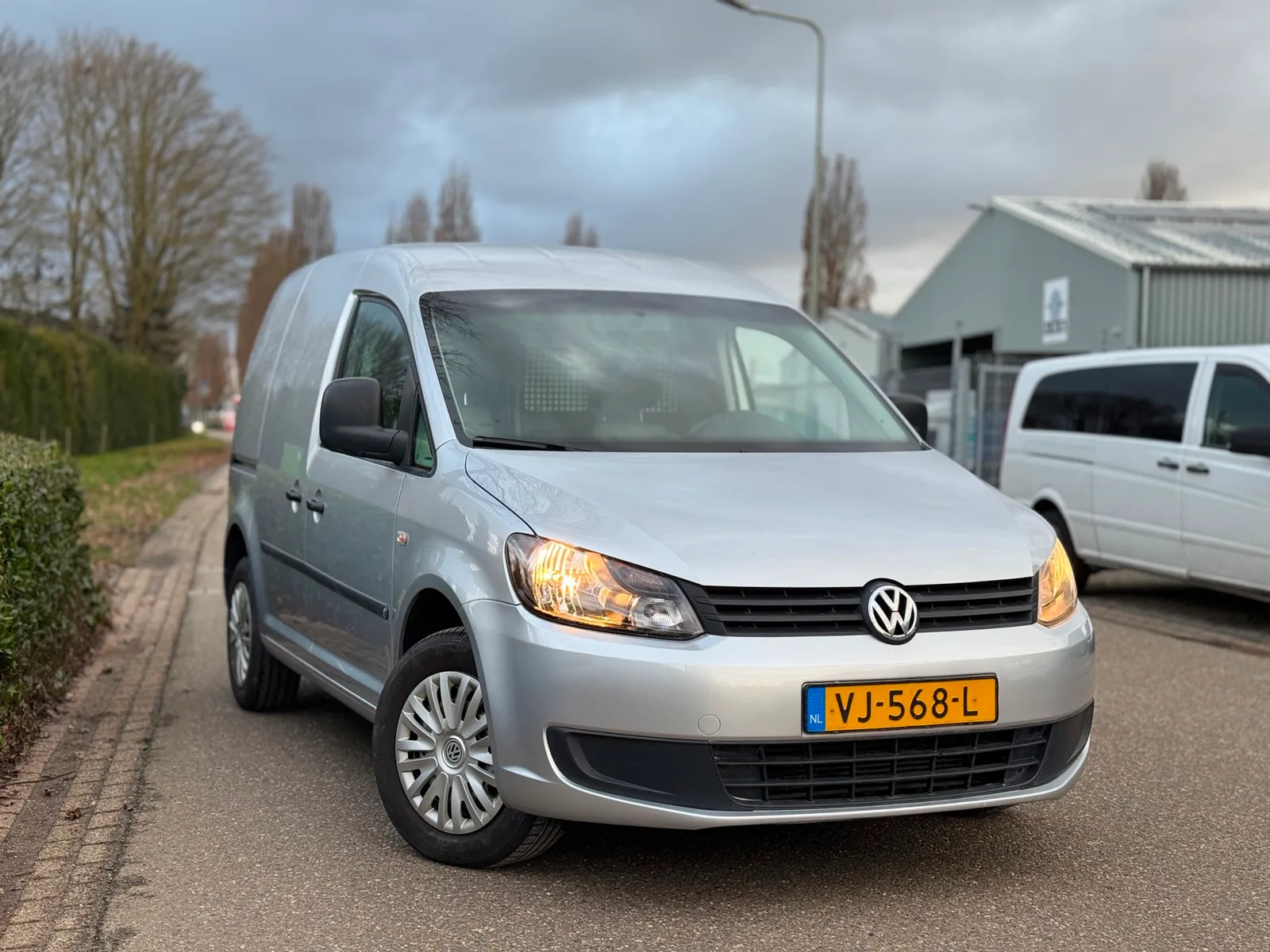 Volkswagen Caddy (2014) — foto 1