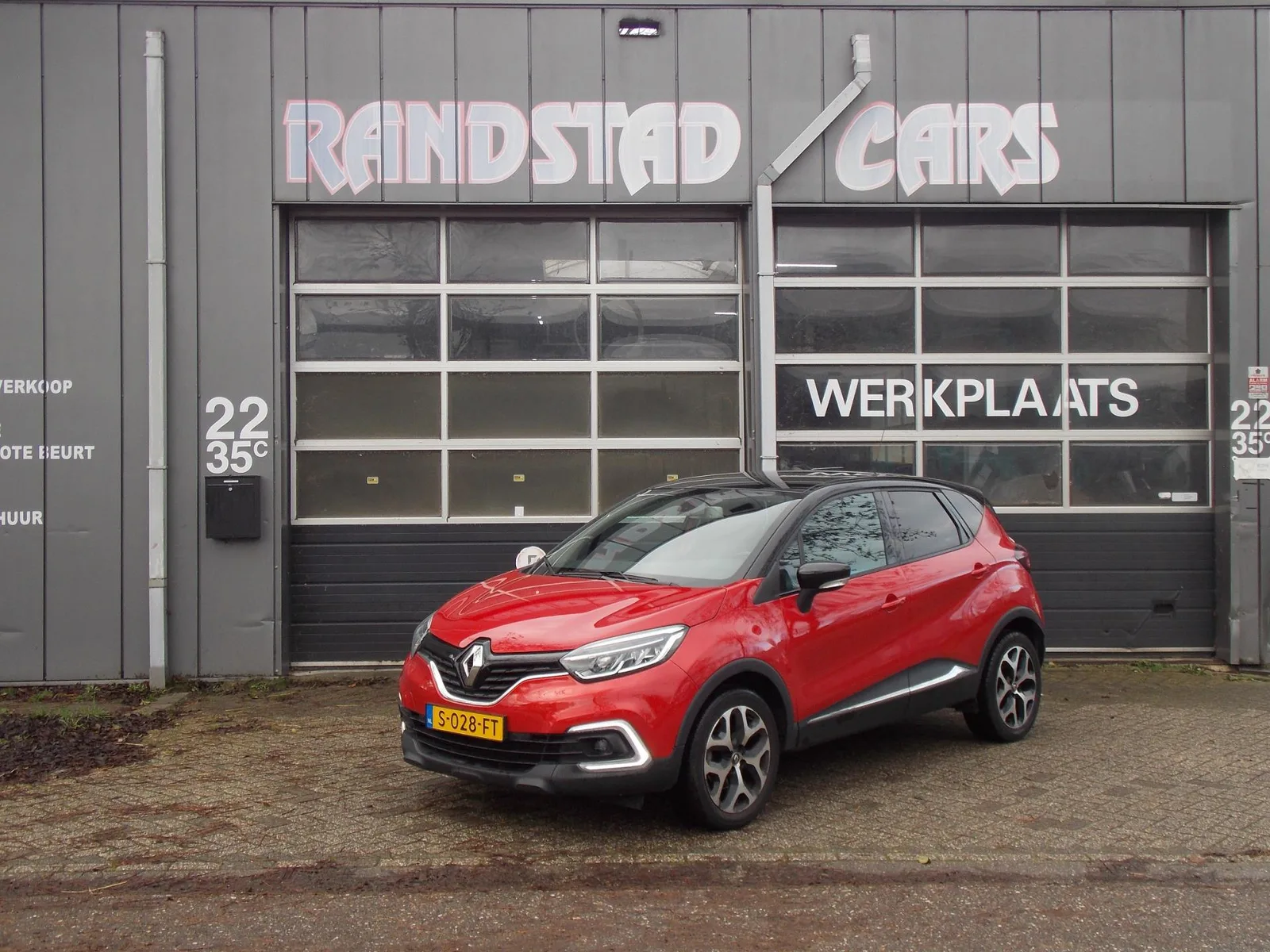 Renault Captur (2018) — foto 1