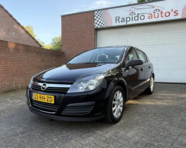 Opel Astra (2005) — foto 1
