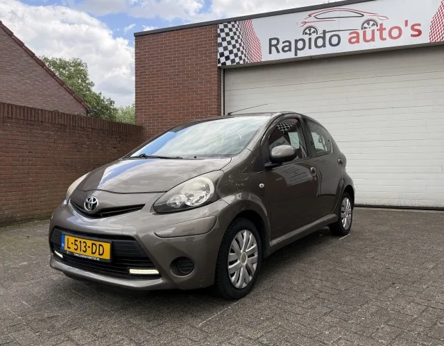 Toyota Aygo (2012) — foto 1