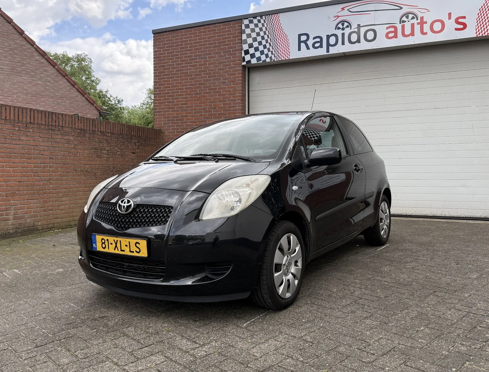 Toyota Yaris (2007) — foto 1