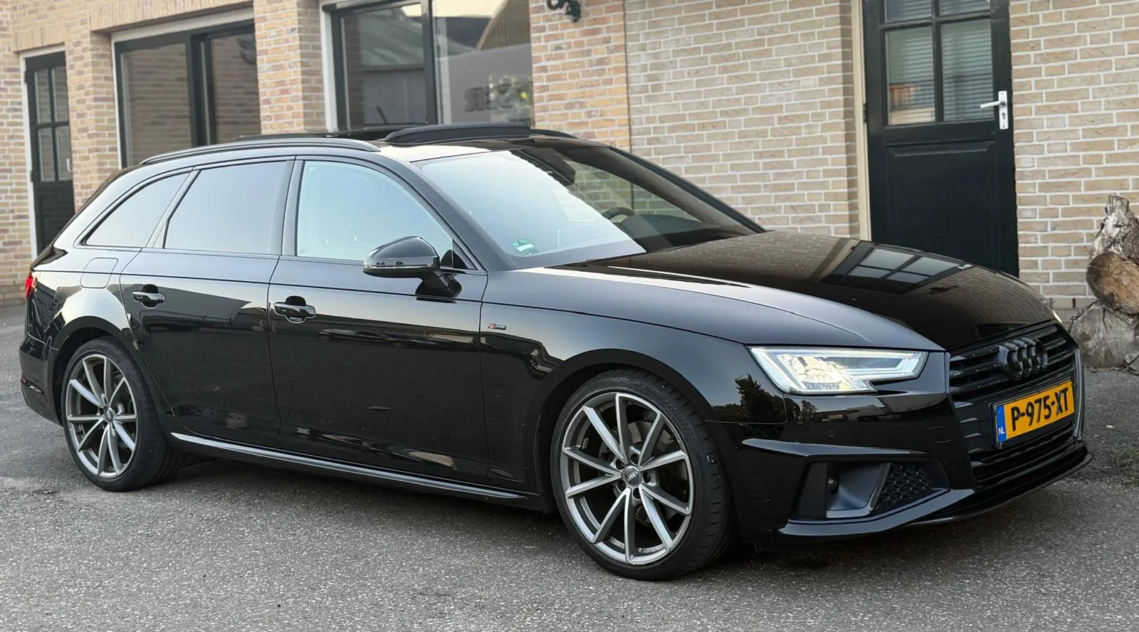 Audi A4 (2019) — foto 1