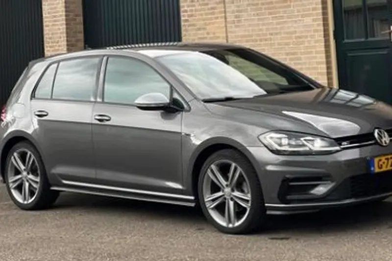 Volkswagen Golf (2017)
