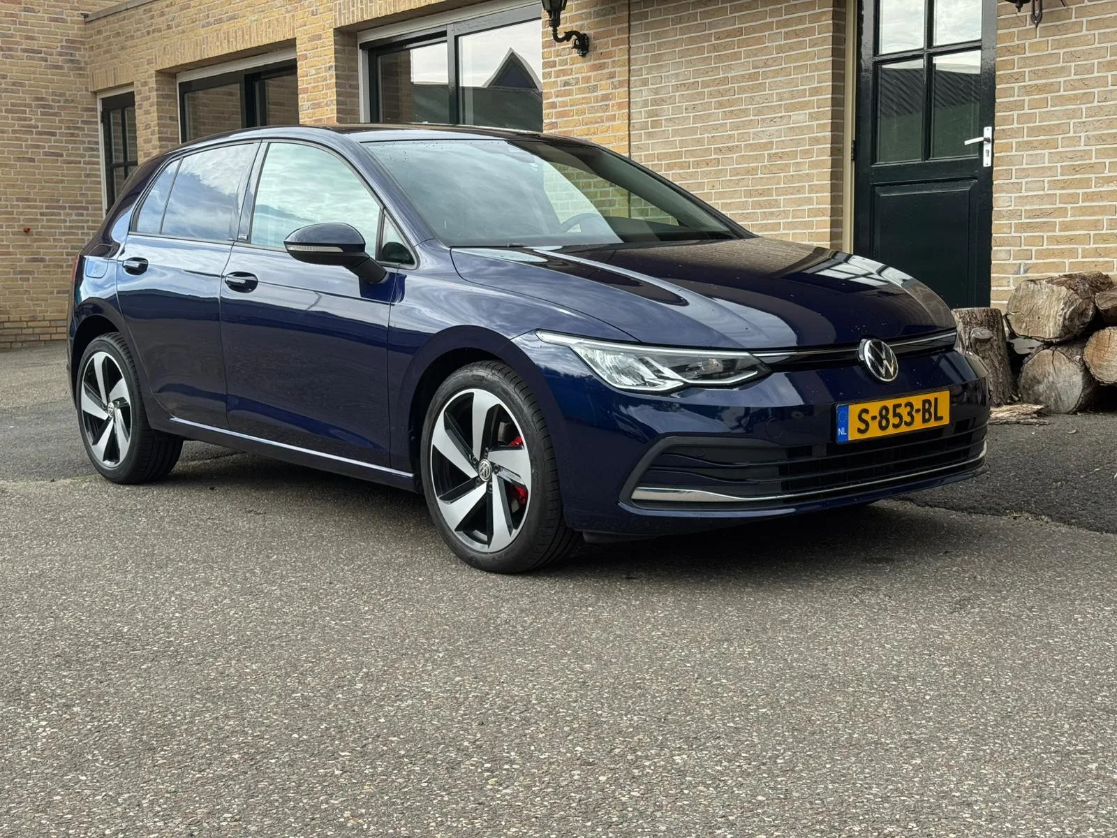 Volkswagen Golf (2021) — foto 1