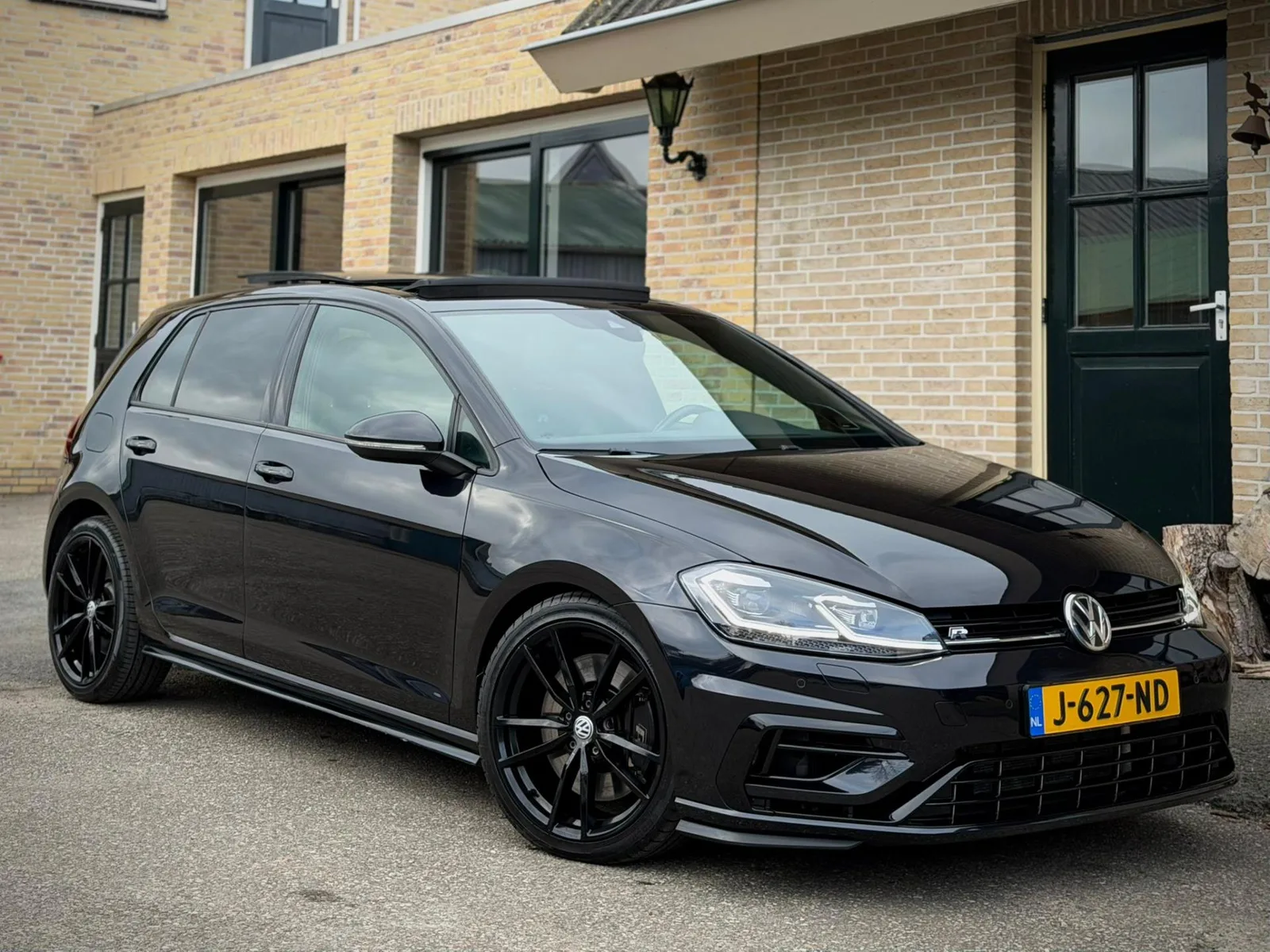 Volkswagen Golf (2019) — foto 1