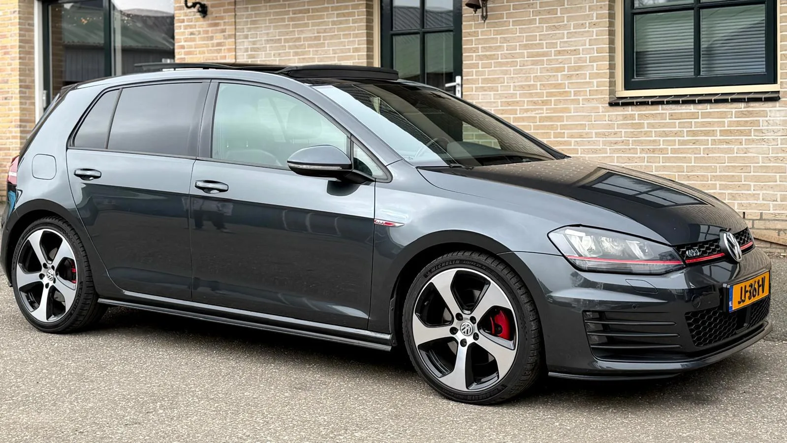 Volkswagen Golf (2015) — foto 1