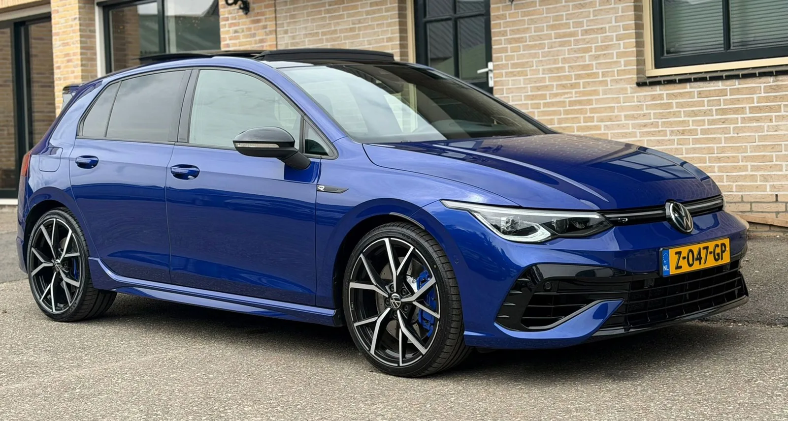 Volkswagen Golf (2021) — foto 1