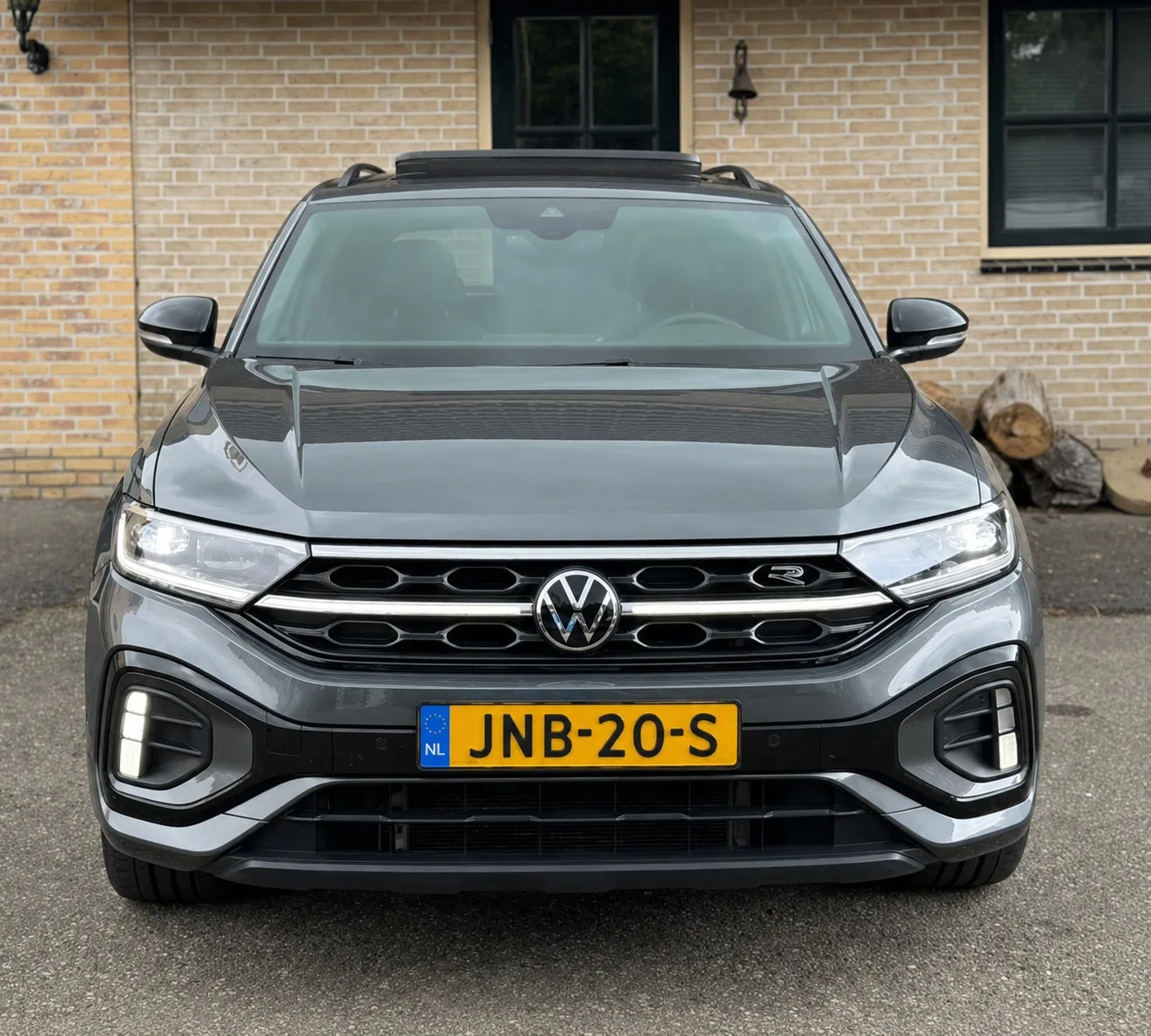 Volkswagen T-Roc (2022) — foto 1