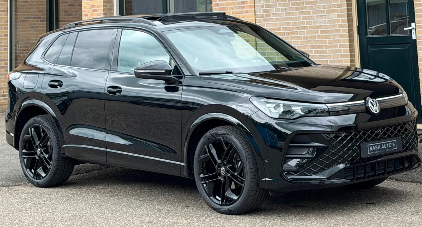 Volkswagen Tiguan (2025) — foto 1