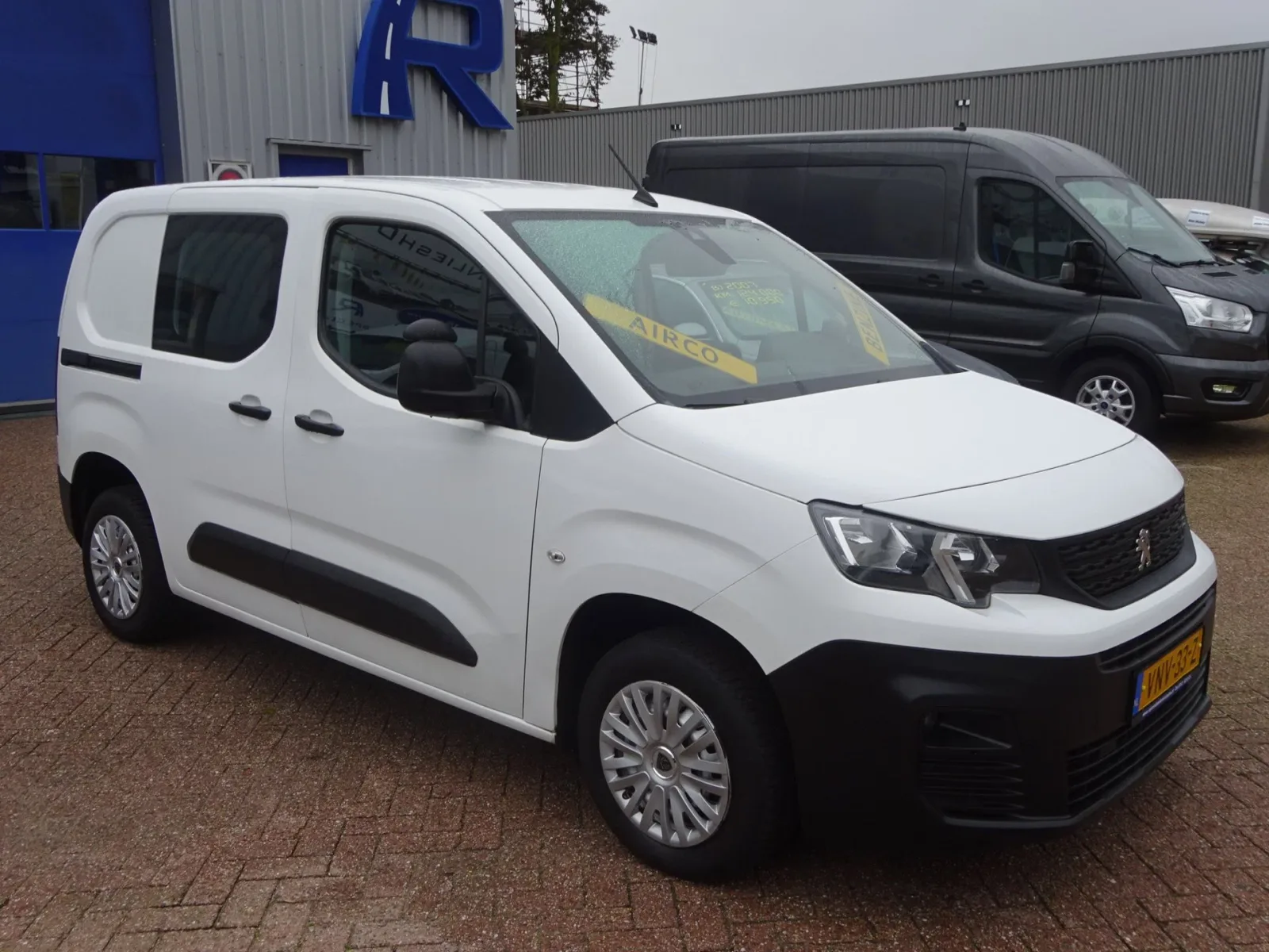 Peugeot Partner (2022) — foto 1