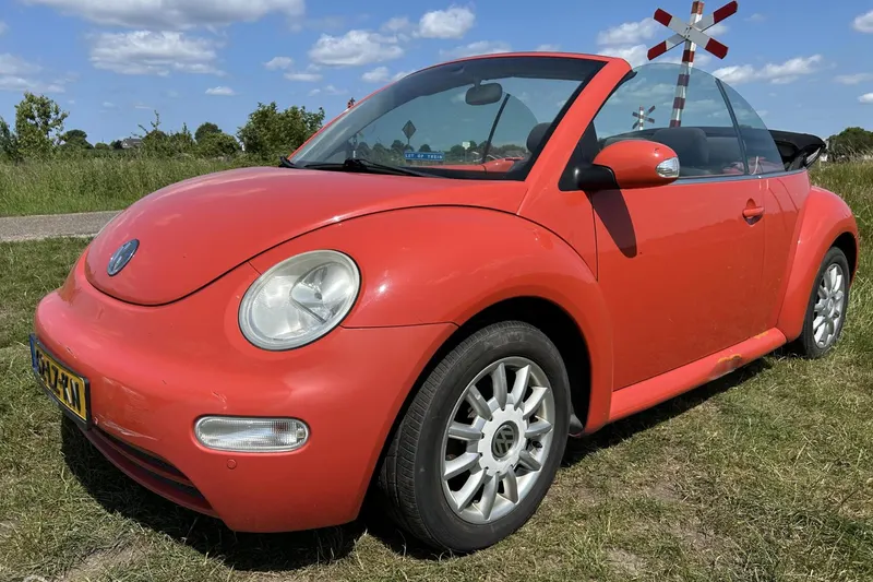 Volkswagen New Beetle (2003)