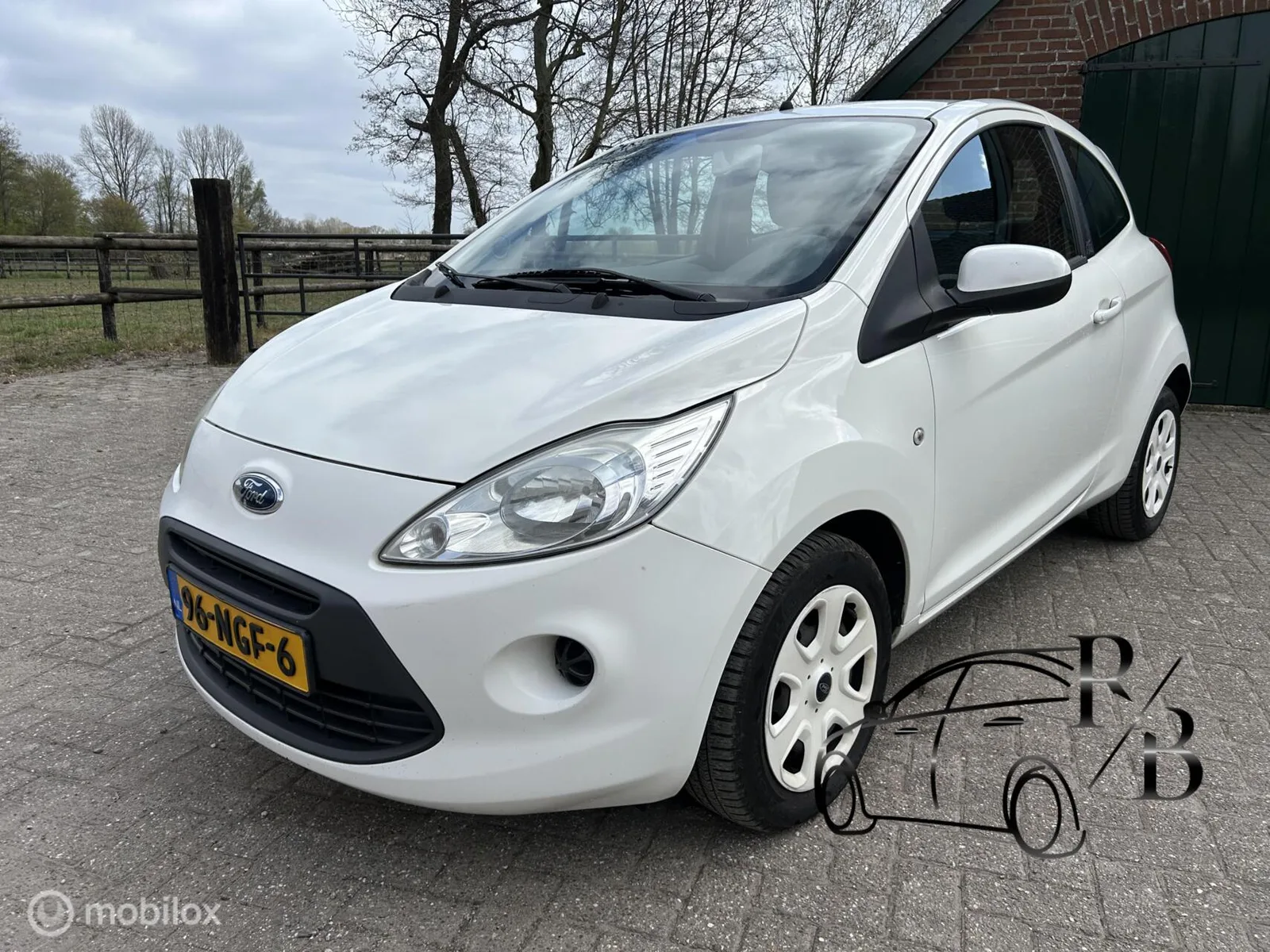 Ford Ka (2010) — foto 1
