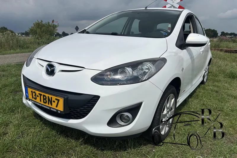 Mazda 2 (2012)