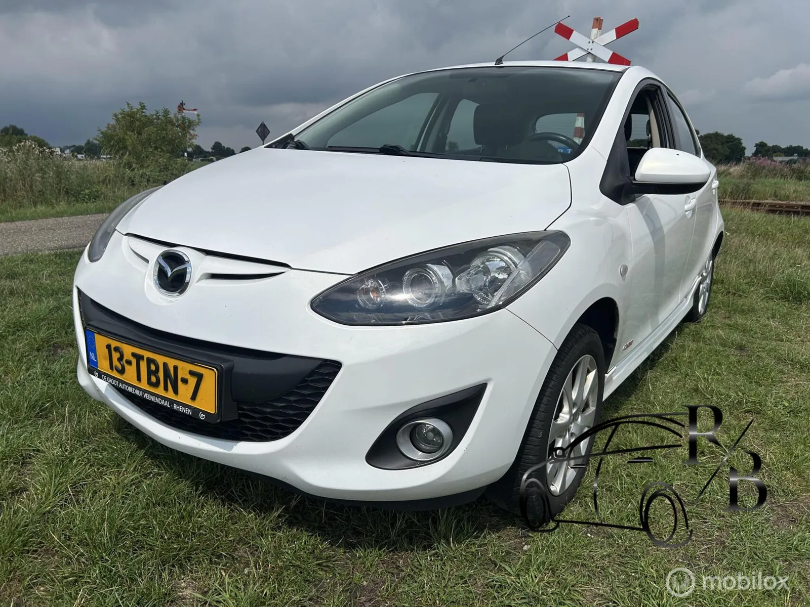 Mazda 2 (2012) — foto 1
