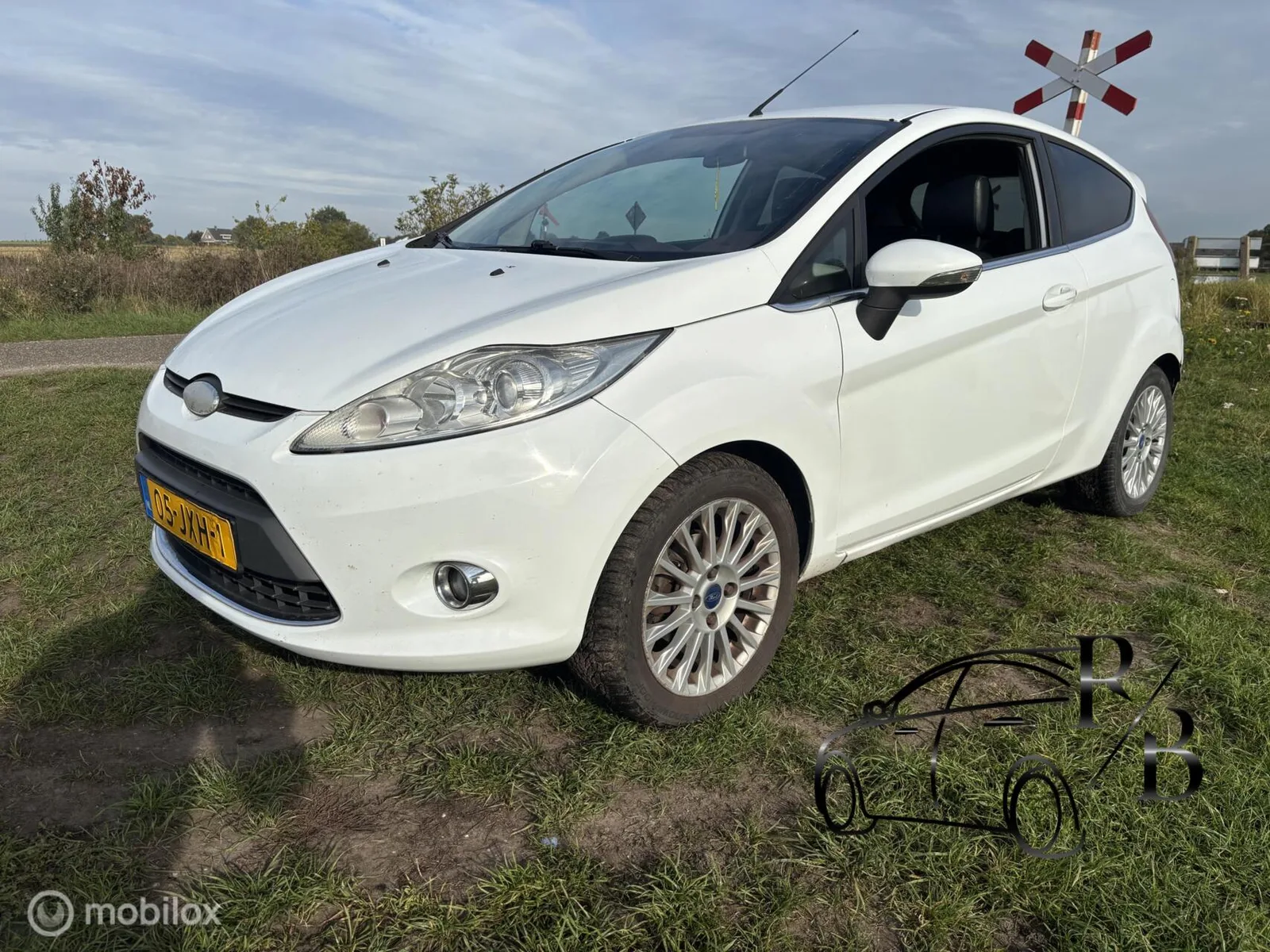 Ford Fiesta (2009) — foto 1