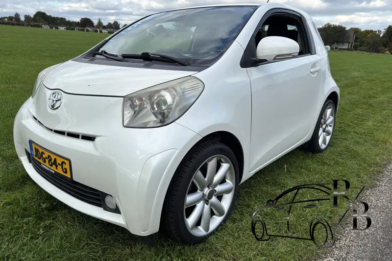 Toyota iQ (2010)