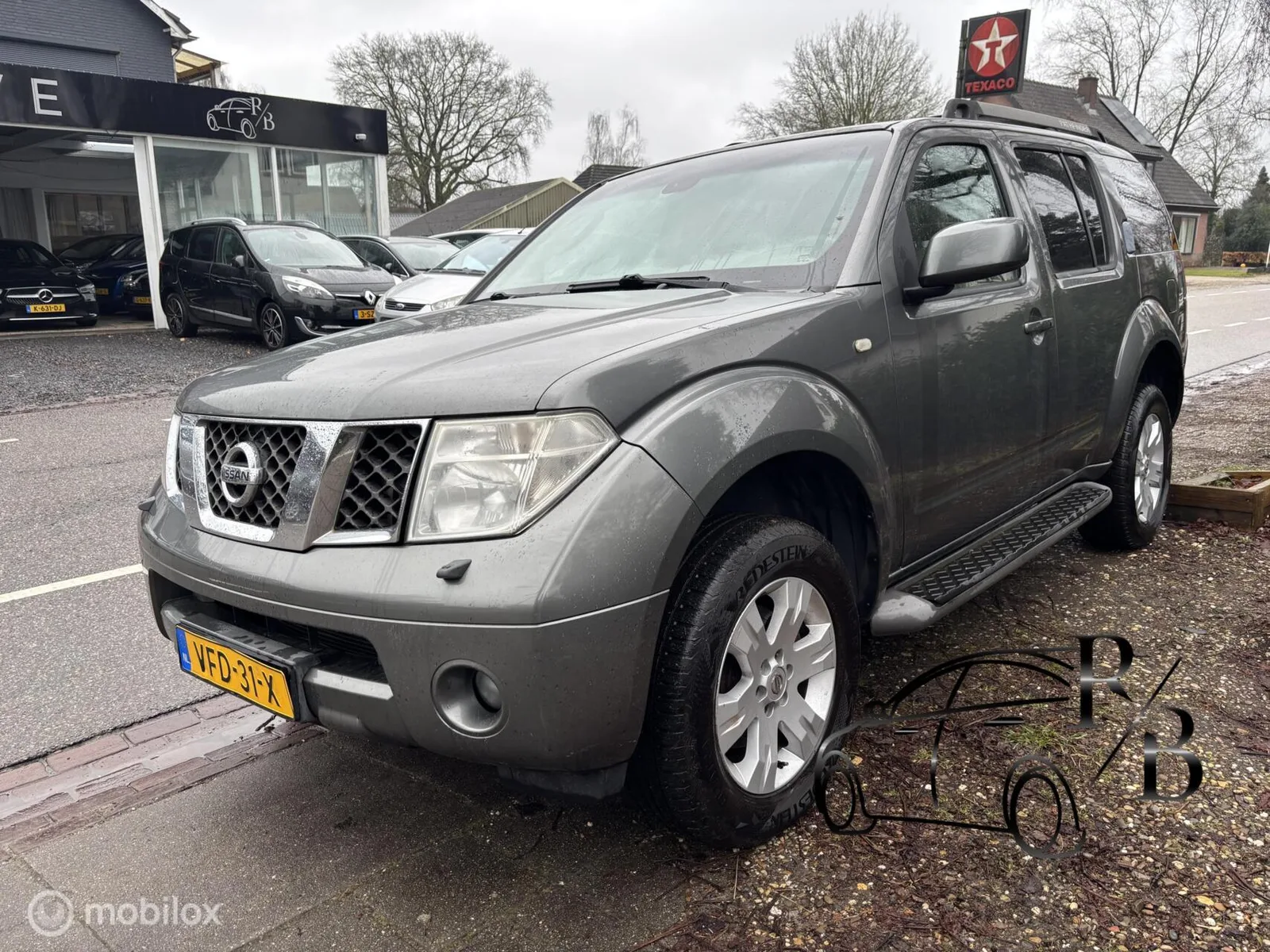 Nissan Pathfinder (2005) — foto 1
