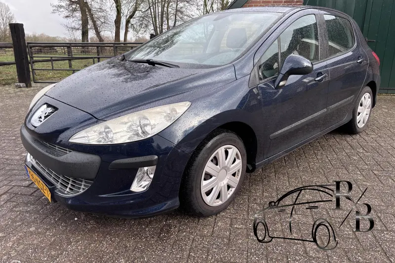Peugeot 308 (2010)