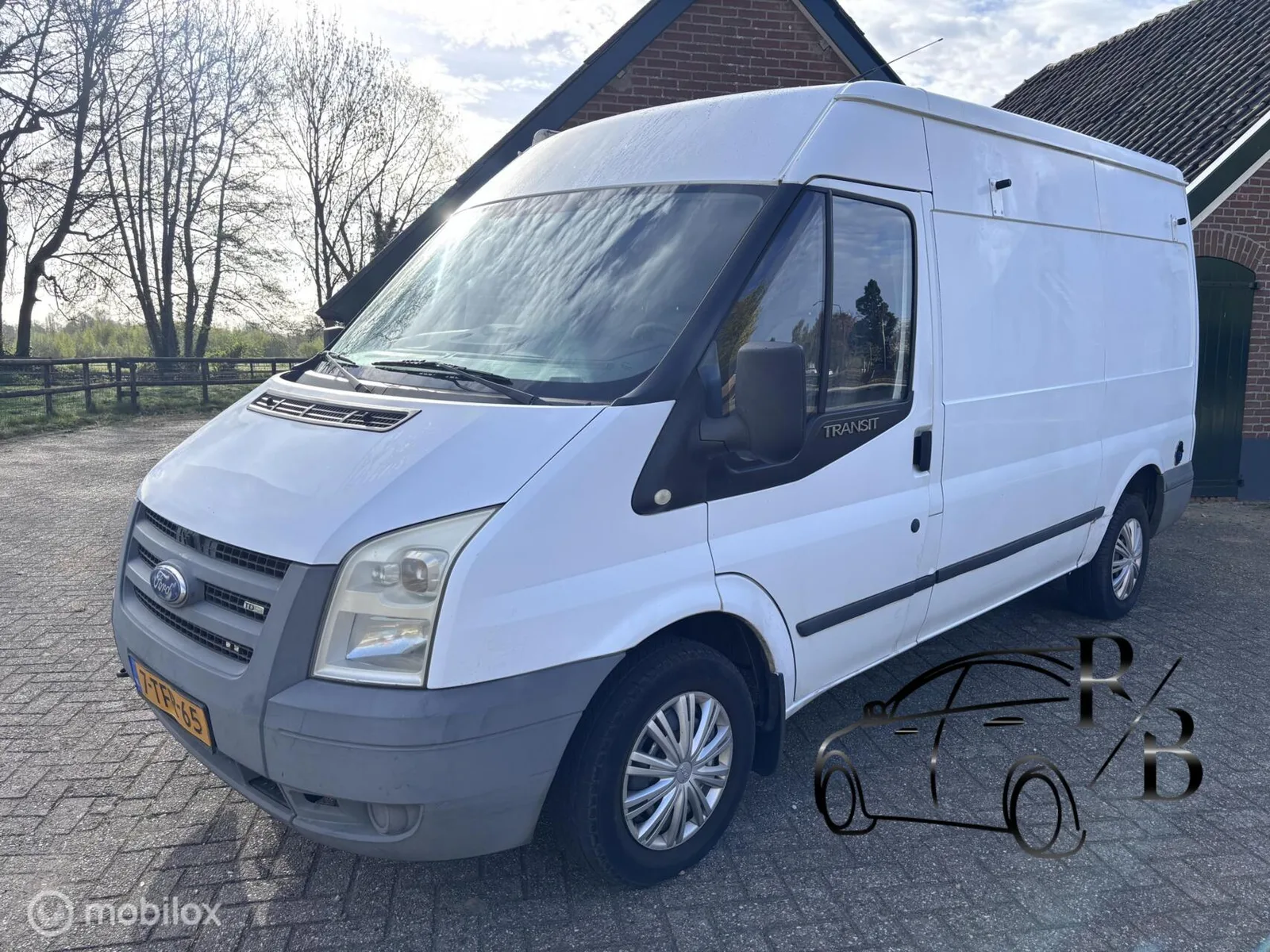 Ford Transit (2008) — foto 1
