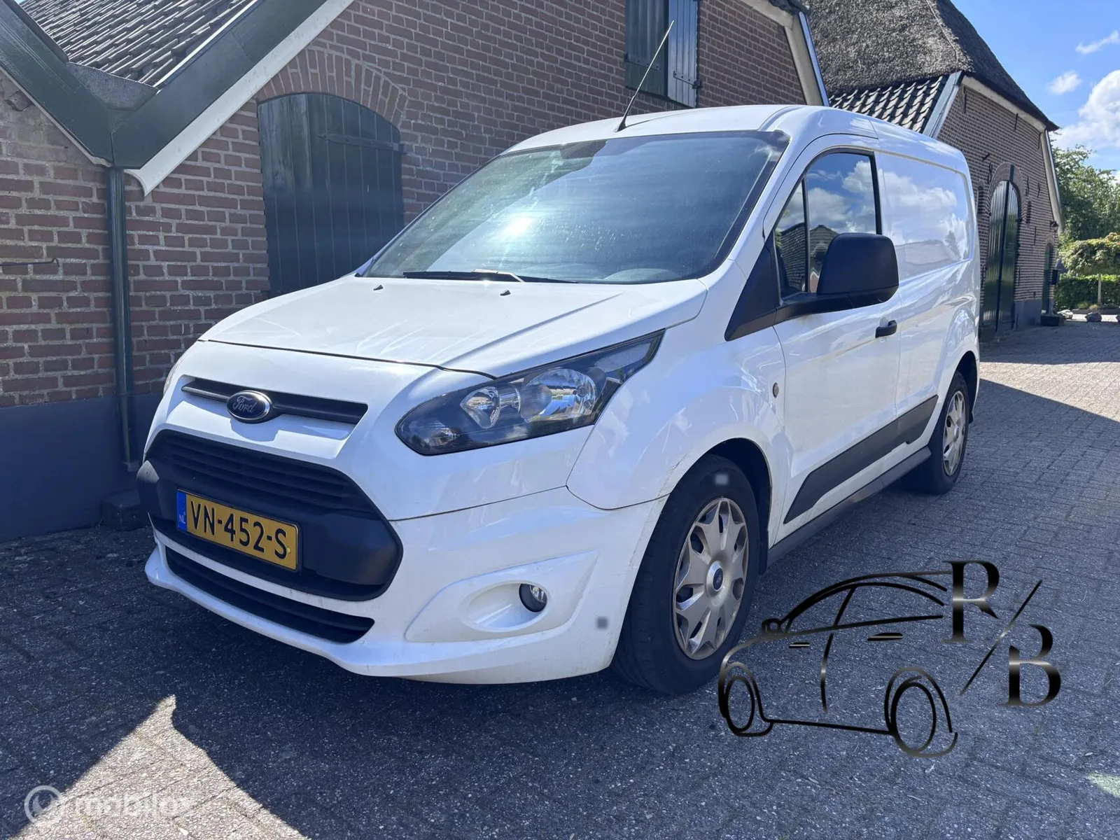 Ford Transit Connect (2015) — foto 1