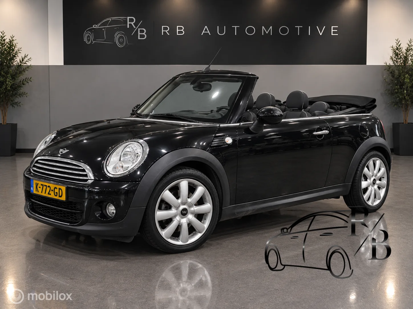 MINI Cabrio (2010) — foto 1