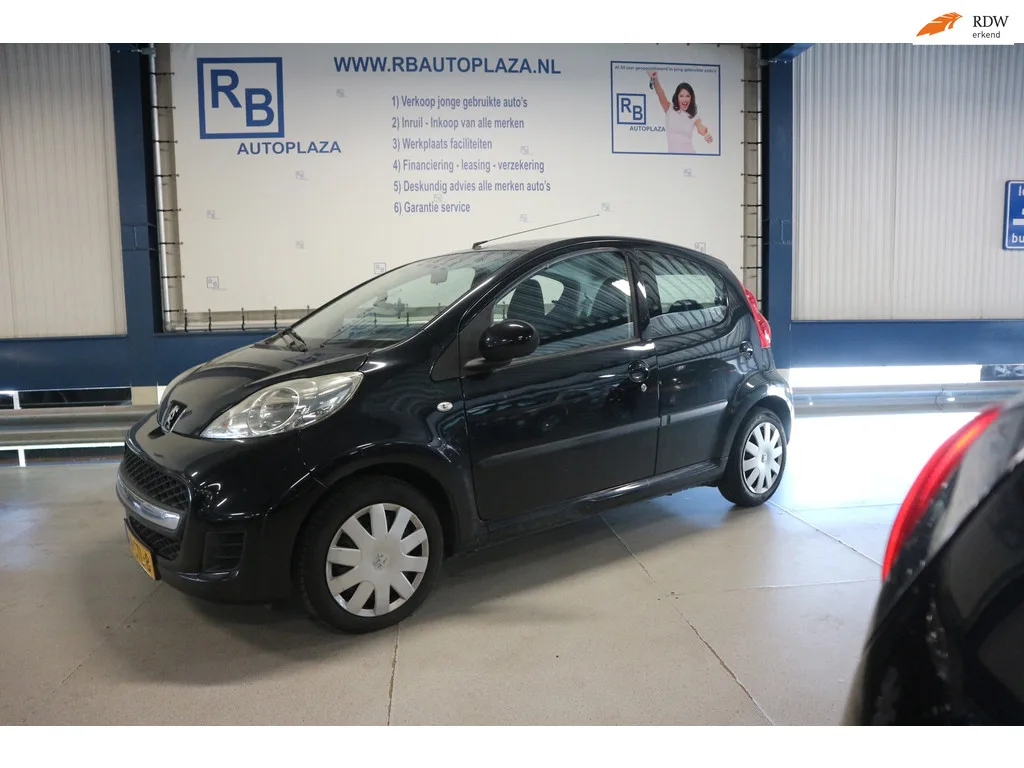 Peugeot 107 (2011) — foto 1