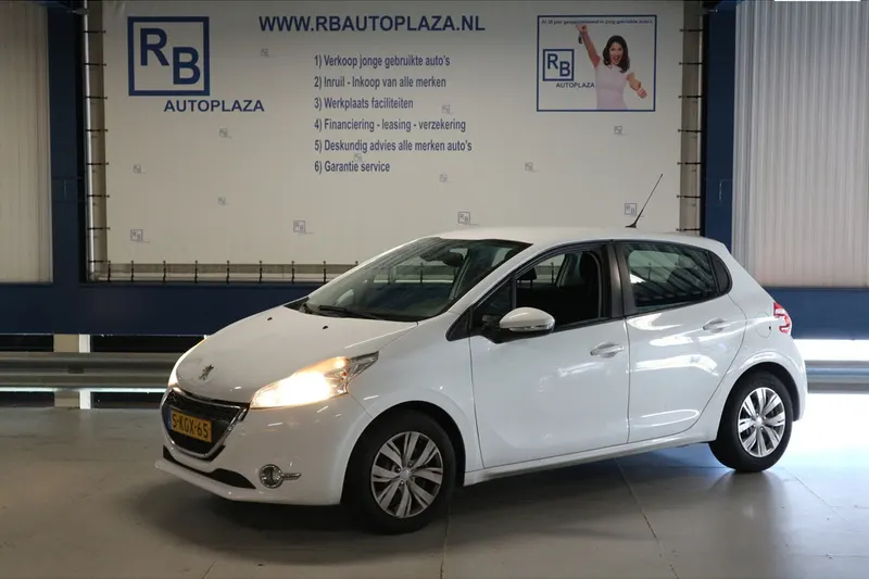 Peugeot 208 (2013)