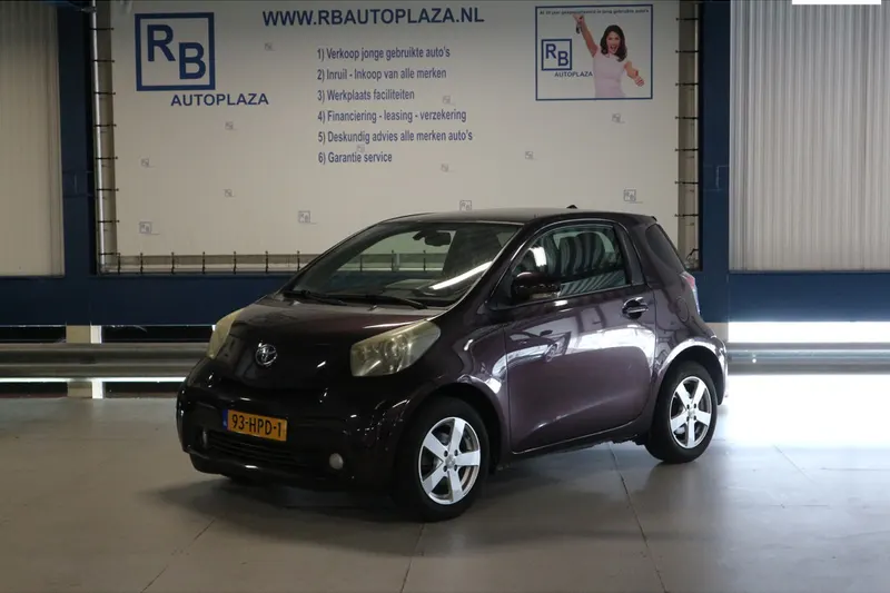 Toyota IQ (2009)