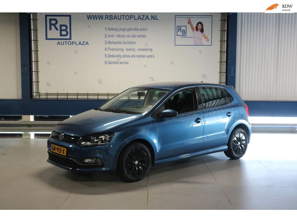 Volkswagen Polo (2015) — foto 1