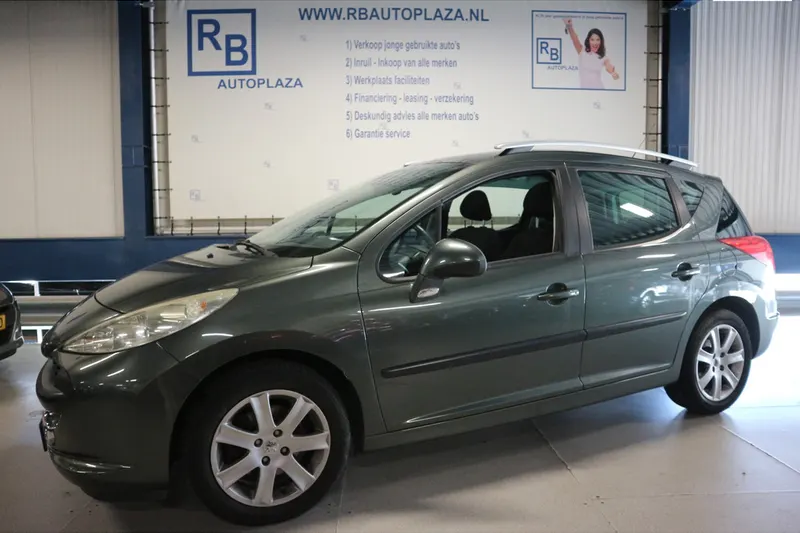 Peugeot 207 (2008)