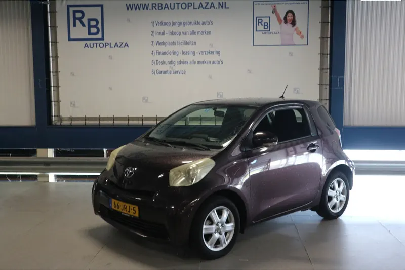 Toyota IQ (2009)