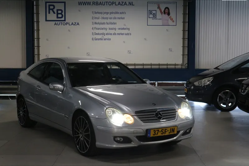 Mercedes-Benz C-Klasse (2005)