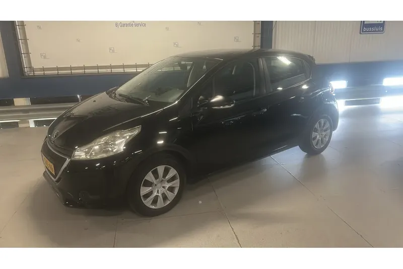 Peugeot 208 (2014)