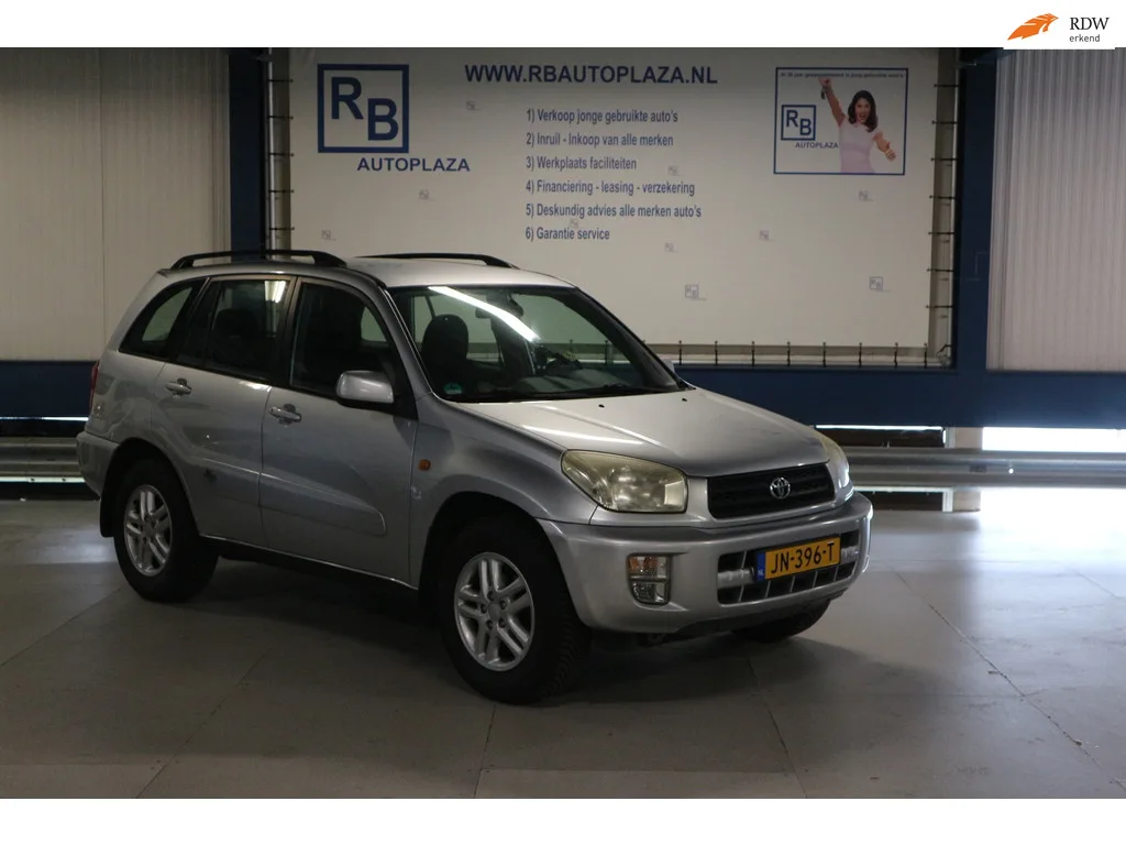 Toyota RAV4 (2003) — foto 1
