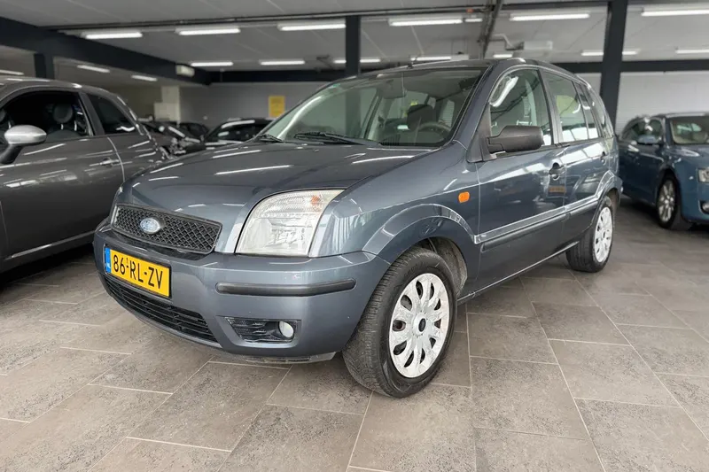 Ford Fusion (2005)