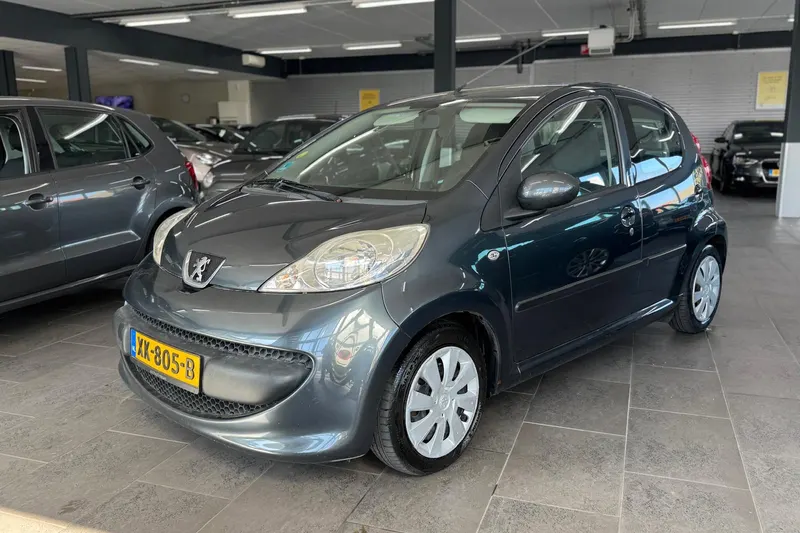 Peugeot 107 (2006)