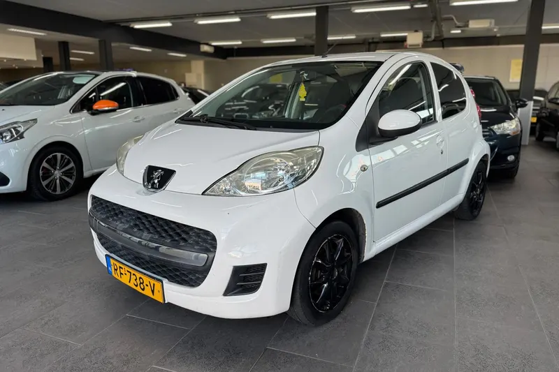 Peugeot 107 (2010)